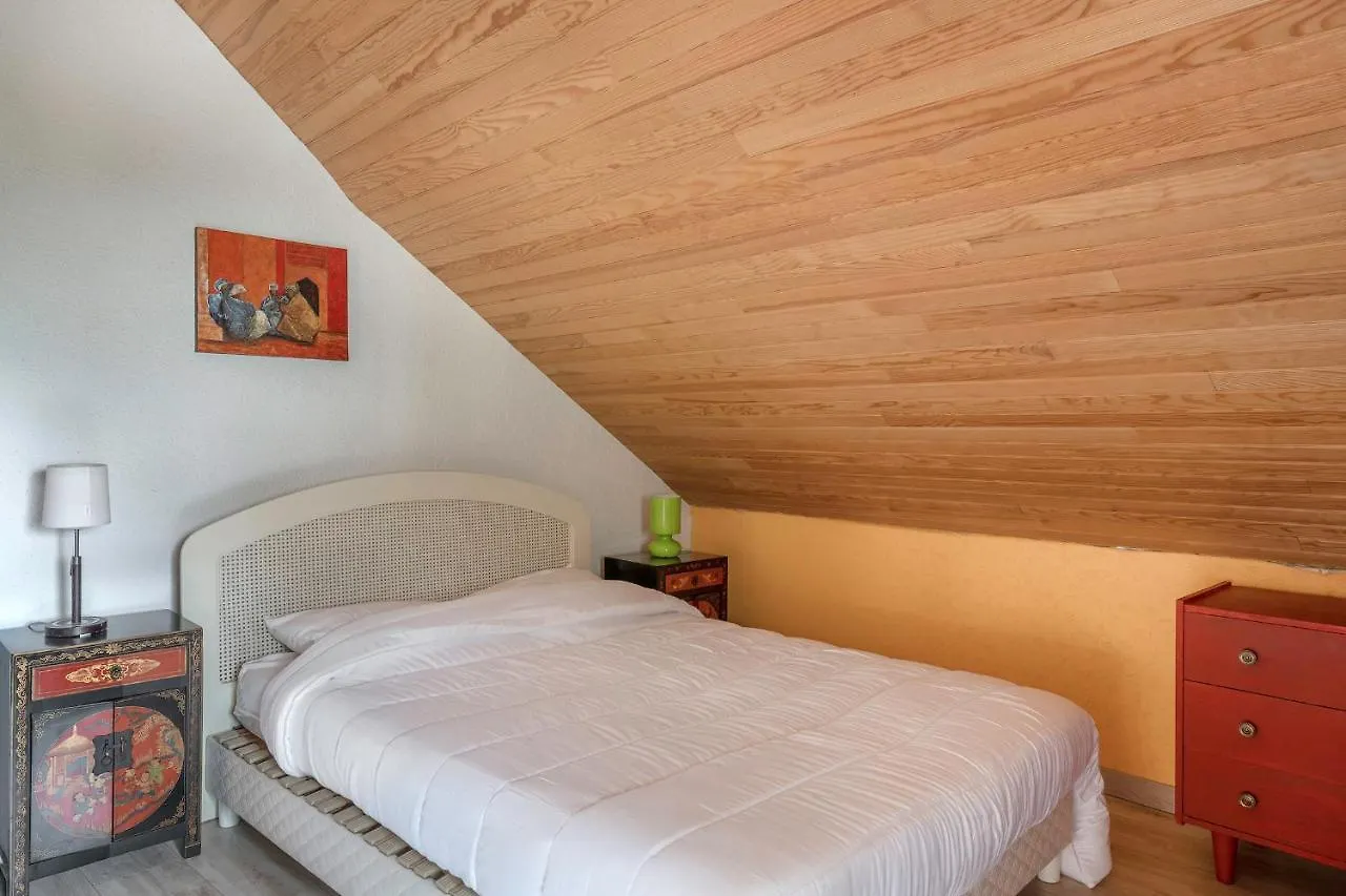 Holiday home Golfe Du Morbihan, Maison De Charme Pour 6 Sarzeau